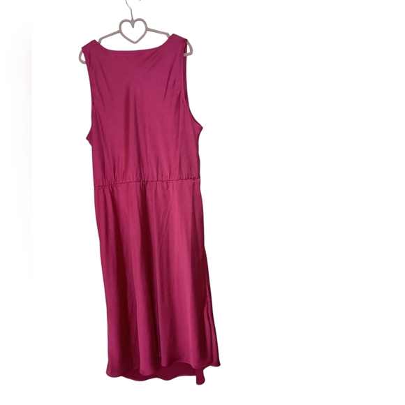 New Ava & Viv A-Line Drape Neckline Sleeveless Satin Dress Is Fuschia Size 3X 🌺 - Picture 3 of 5